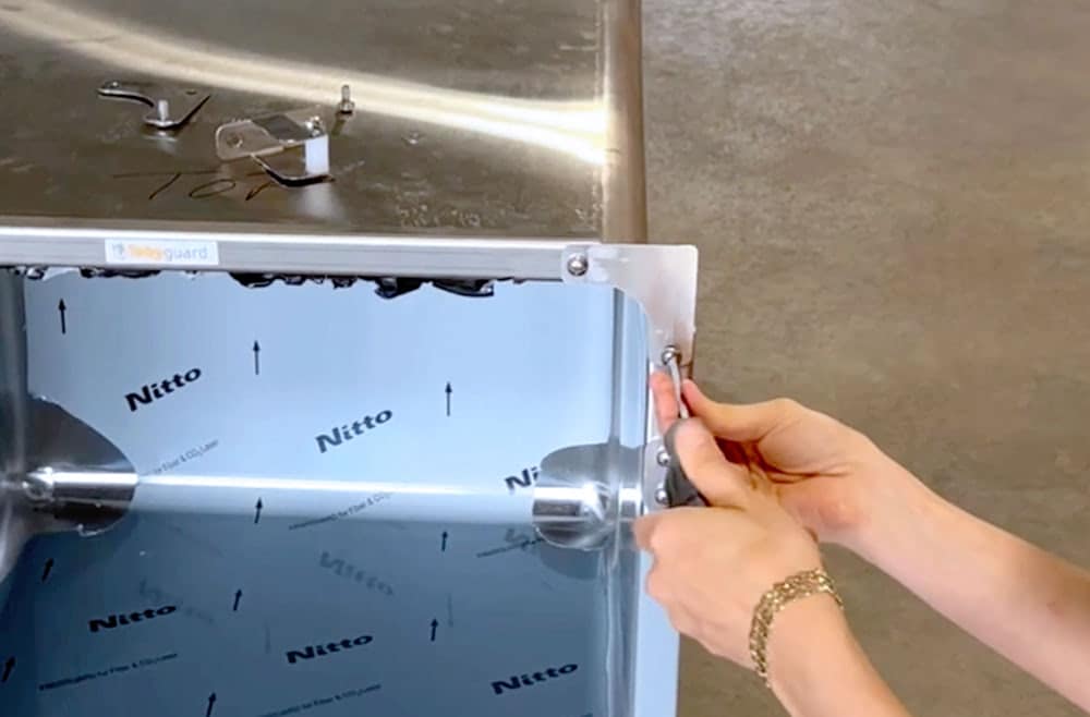 Step 3 - Changing-Door