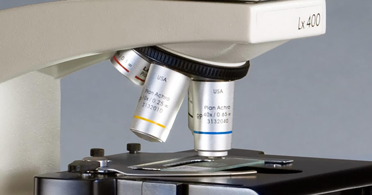 Plan and Semi-Plan Objectives on a Microscope